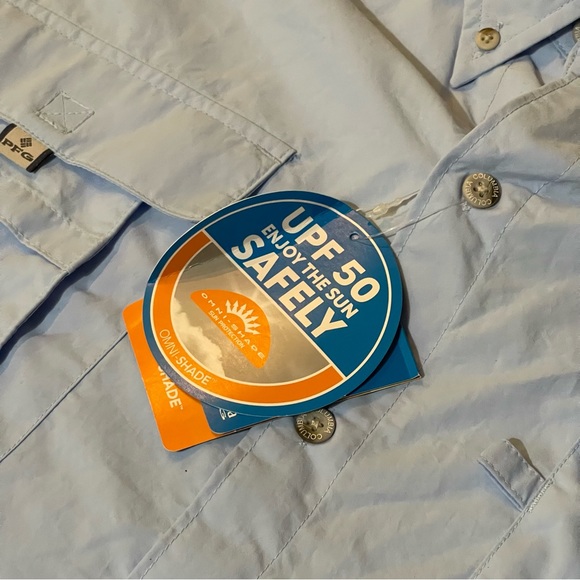 MEN’S COLUMBIA BUTTON DOWN - Picture 3 of 6